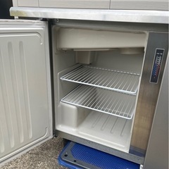 ホシザキ　テーブル形冷凍冷蔵庫の画像