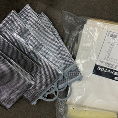 宅配用紙袋とマチつき保冷バッグ