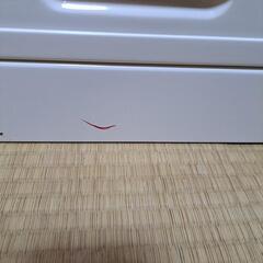 白色チェストの画像