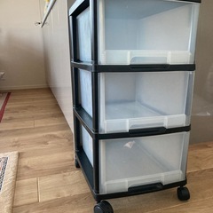 中古キャスター付き3段収納ケース