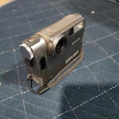 古いデジカメ　ソニー　DSC-F2　の画像