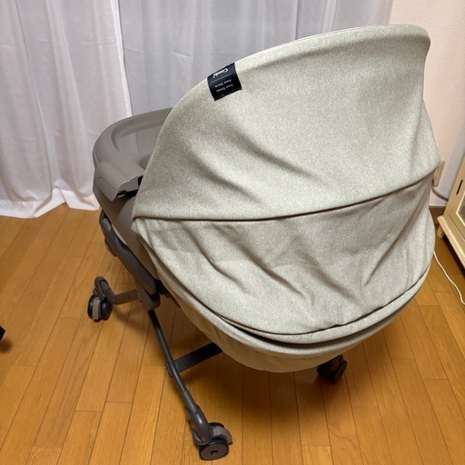 (ご相談中)コンビ　Combi ネムリラ　オートスイング　電動ハイローチェア