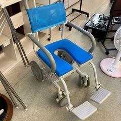 K2505-043 ウチエ 入浴用車椅子 ブルー キズ汚れ有り