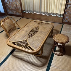 テーブル　椅子の画像