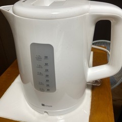 電気ケトル　ニトリ