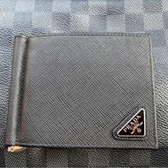 PRADA折りたたみ財布