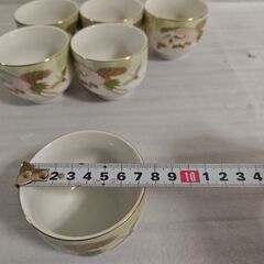 湯のみ6客セット🌼🌼🌼大量の和食器と一緒に購入の場合→サービス🉑の画像
