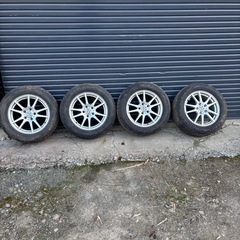 スタッドレスタイヤホイール　215/60r16　