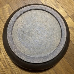⑦シックなお色　シンプルな大鉢　陶器　作家物　窯印あり　の画像
