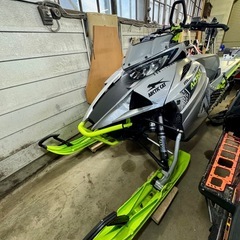 2020 ARCTIC CAT M8000 165 スノーモービル の画像