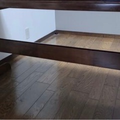 ダイニングテーブルの画像