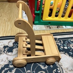 ベビー用歩行器売ります（土日受け取り可能）