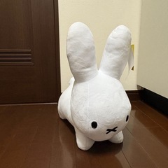 ミッフィー　うさぎぬいぐるみ