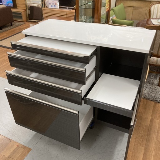 ジモティー限定価格！ S285 ⭐ 大塚家具購入品 ティアイアイ キッチンカウンター ソフトクローズ搭載 幅119.3cm USED 綺麗 日本国産 大川家具 食器棚 トスティ W80cm オープンボード 扉タイプ