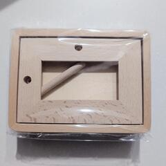 【新品未開封！大特価！】 ブナ 天然 フォトフレーム 額縁 卓上 壁掛け両用 写真 23×31.5cm 木の画像
