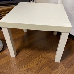 テーブル　IKEA