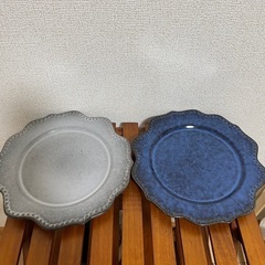 新品　お皿二枚組