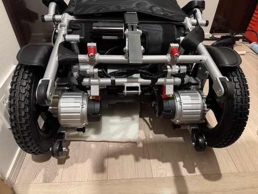 電動車いす 折り畳み 車椅子 背もたれは調節可能 取り外し可能なバッテリー付き 介護用品 車いす 走行距離15~20キロ