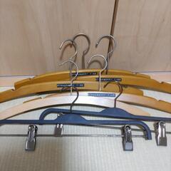 木製ハンガー　