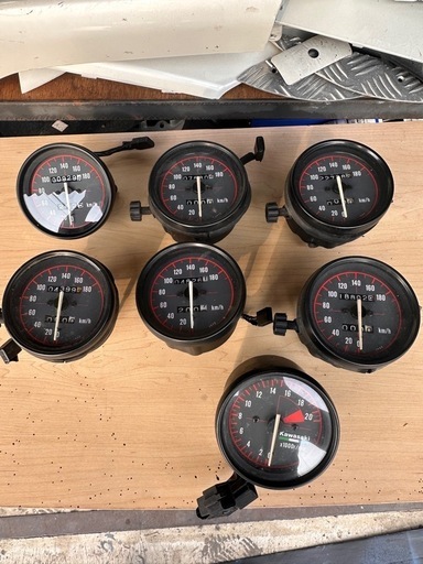 カワサキ　車種不明　スピード.タコメーター7個セット