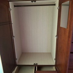 綺麗なタンスの画像
