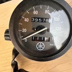 ヤマハ　車種不明　スピードメーター　中古品