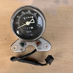メーカー車種不明　スピードメーター　中古品