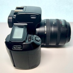 取引中　
Canon EOS 1000QD　フィルムカメラ　ズームレンズ　28-70 mmの画像