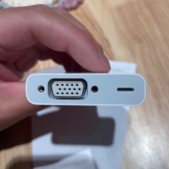 iPhone　Lightning　to VGA Adapter の画像