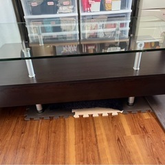 ガラステーブル