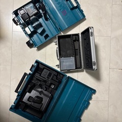 マキタ ケースと充電器の画像