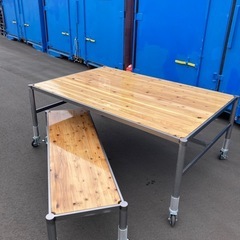【OF-22】横幅180cm アパレル什器 陳列台 ディスプレイテーブル 作業台 アイアンスチール 天然木 キャスター付 展示台 雑貨 飾り台 店舗什器　検)事務机　オフィス チェア　会議 椅子　ロッカー　ミーティングテーブル　応接ソファ 店舗 事務所 什器　書庫 本棚 ラック デスク スチール 美品多数 格安 【中古オフィス家具】の画像
