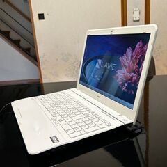 NEC LaVie Windows11 メモリー8GB SSD サクサク動作 白美品！の画像