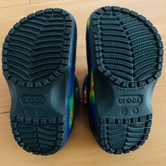 子供靴　クロックスの画像