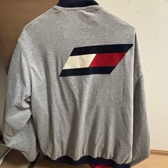 TOMMY HILFIGERトミーヒルフィガー　リバーシブルアウターの画像