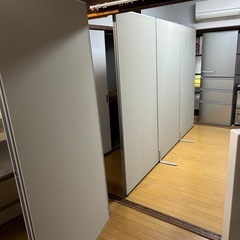 脚付パーテーション4枚　