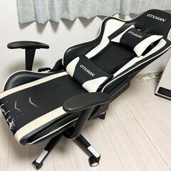 【おすすめ品】ゲーミングチェア（黒）の画像