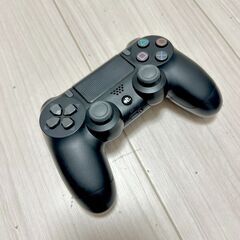 【おすすめ品】PS4 Pro　1TBモデル（コントローラー２台付き）の画像