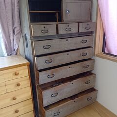 レトロな　桐たんす　２竿の画像