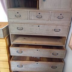 レトロな　桐たんす　２竿の画像