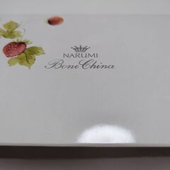 ナルミマグカップ　２個セット　ボーンチャイナの画像