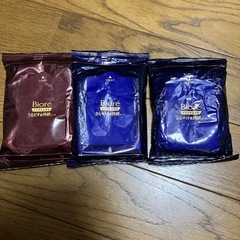 ビオレ　メイクの上からさらマット肌持続シート 2つ＆ うるピタ肌...