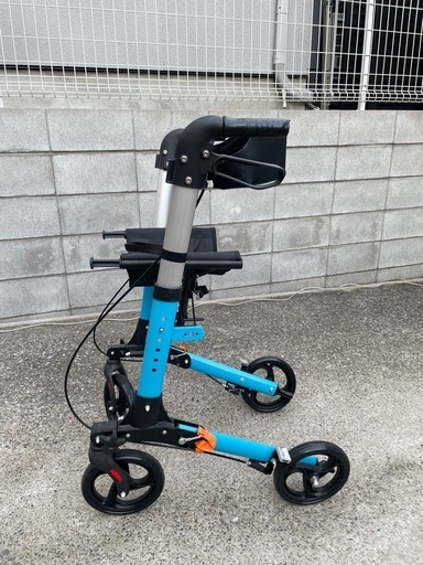 欧州風高齢者歩行器多機能ウォーカー　折りたたみ式　美品
