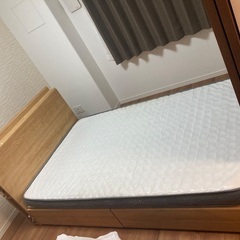 セミダブルのベッド　マットレス2枚