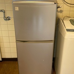【無料】SANYO 冷蔵庫　１３７Ｌ　２ドア　　商談中