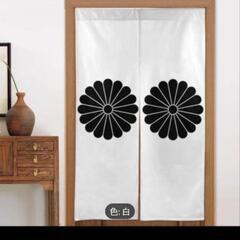 2パネルシックファミリークエストドアカーテンブラック＆ホワイトフローラルデザインの画像