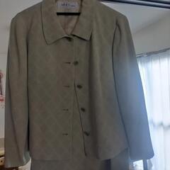 女性スーツ２セット
