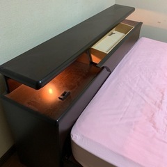 ダブルベット　ライト付き