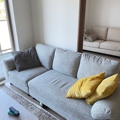 カウチソファー　の画像