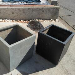 植木鉢、セメントプランターの画像